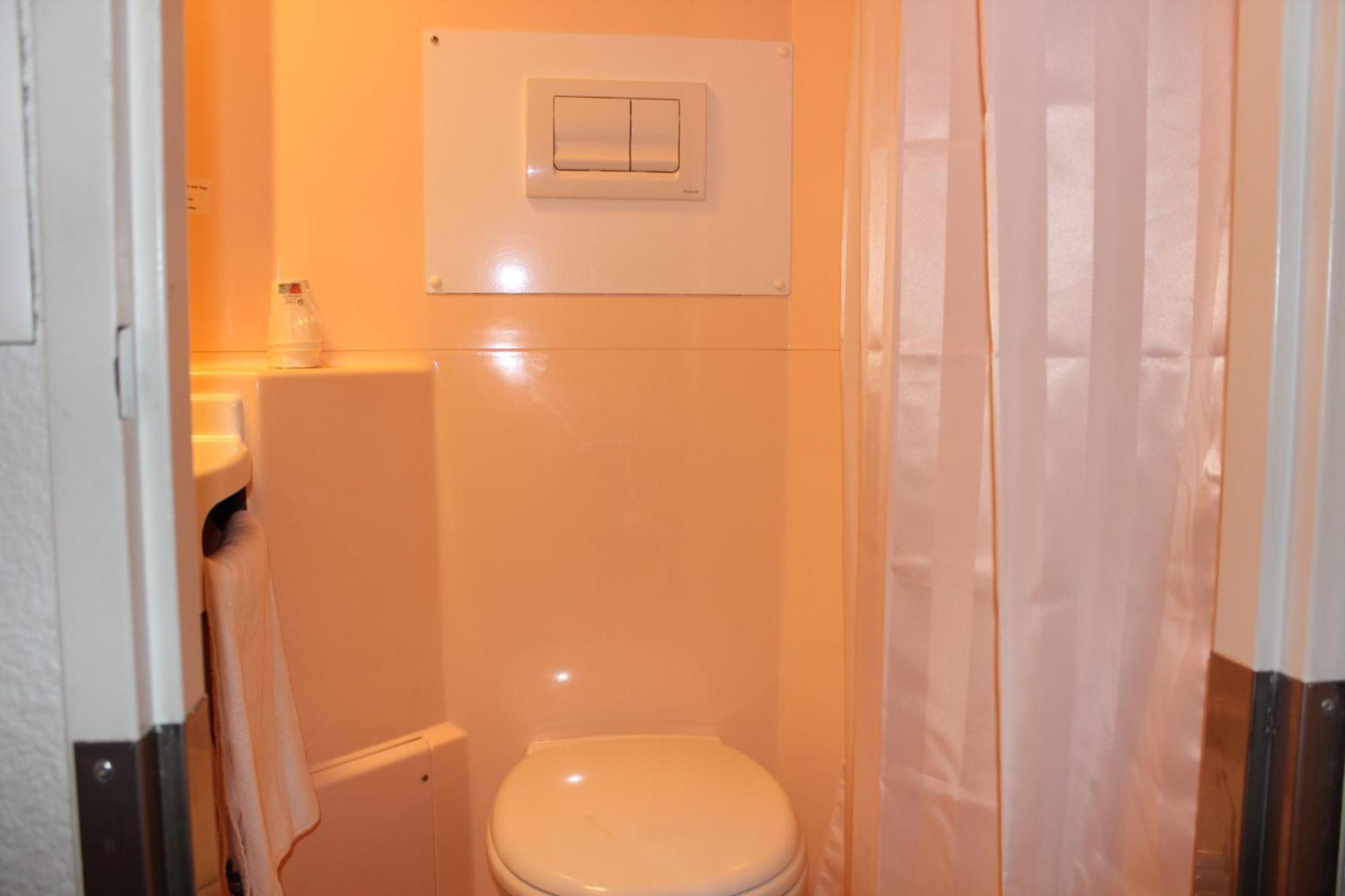 Premiere Classe St Quentin En Yvelines Elancourt Trappes Exteriör bild