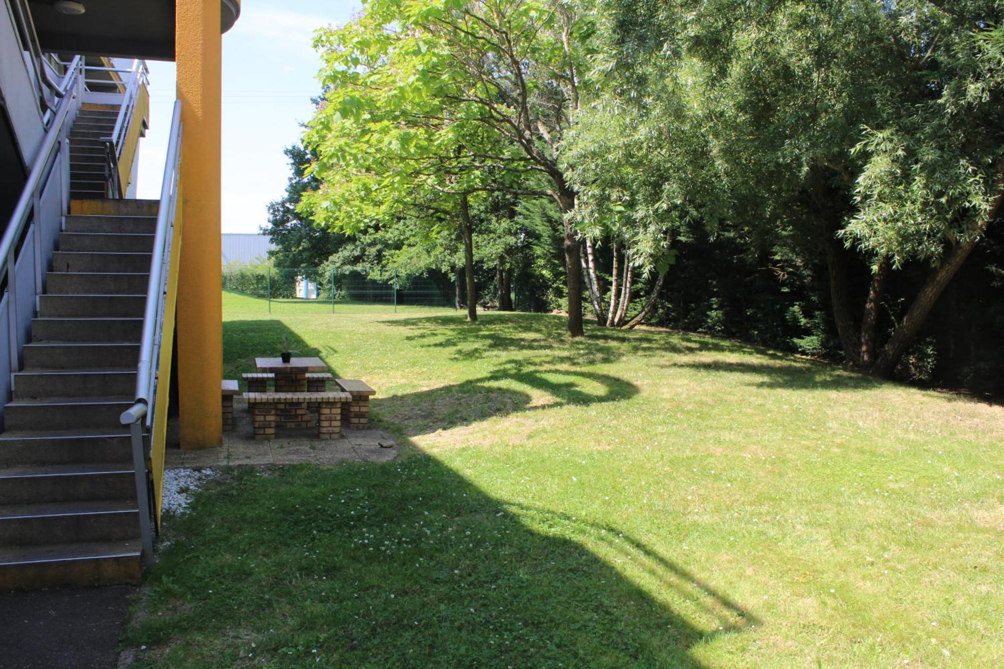 Premiere Classe St Quentin En Yvelines Elancourt Trappes Exteriör bild